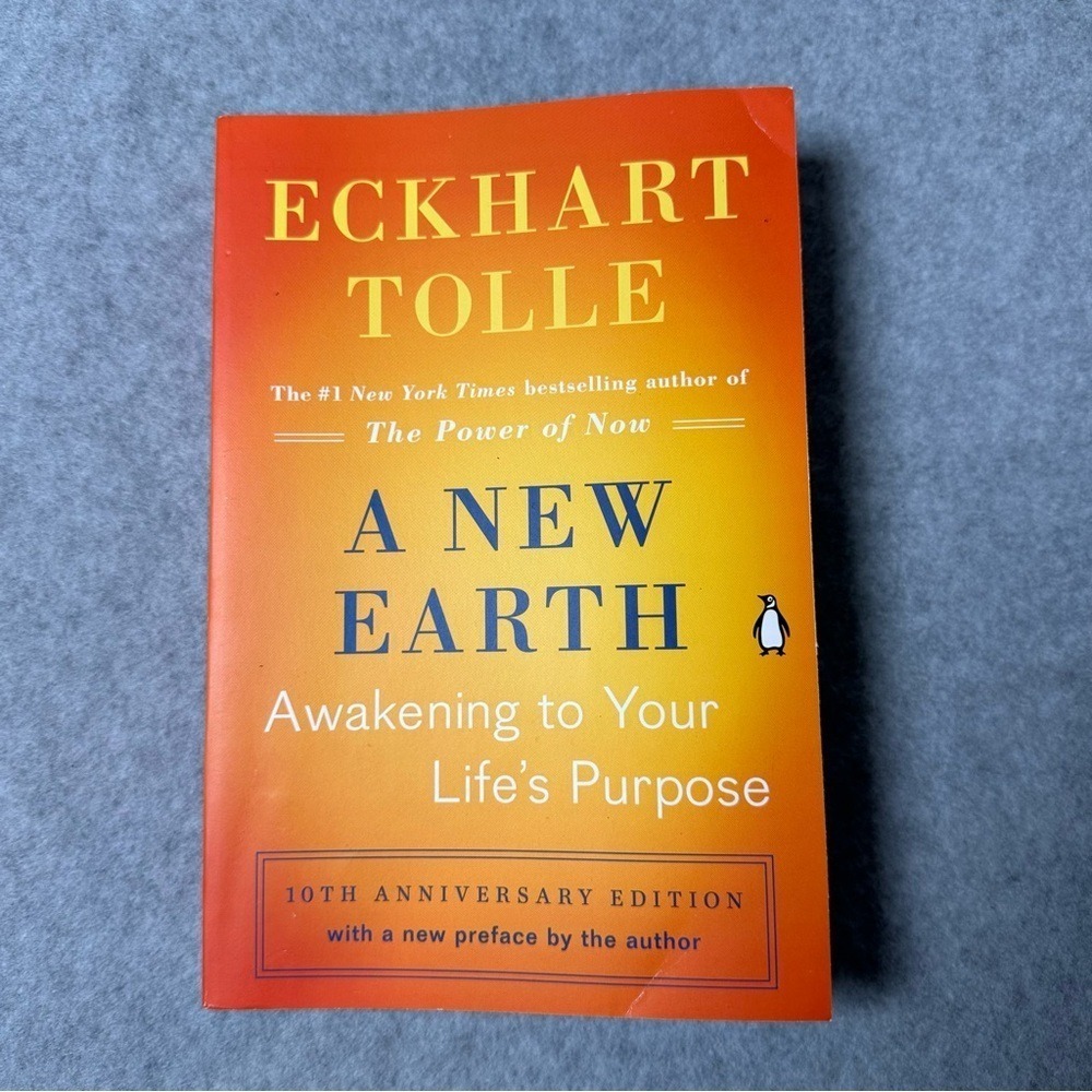 A‎ New Earth Awakening to Your Life's Purpose Eckhart Tolle Paperback 10th Anniv